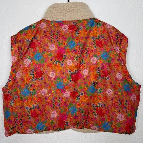 Natural Life Floral Sherpa Lined Cropped Puffer Vest Size XL - Picture 3 of 5